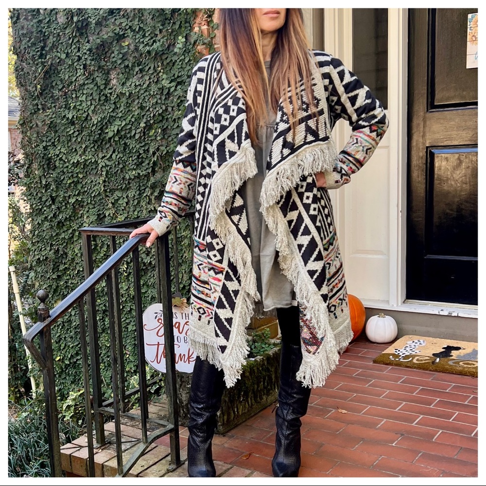 Made in Italy Aztec print Fabulous Sweater knit open cardigan - Picture 5 of 7